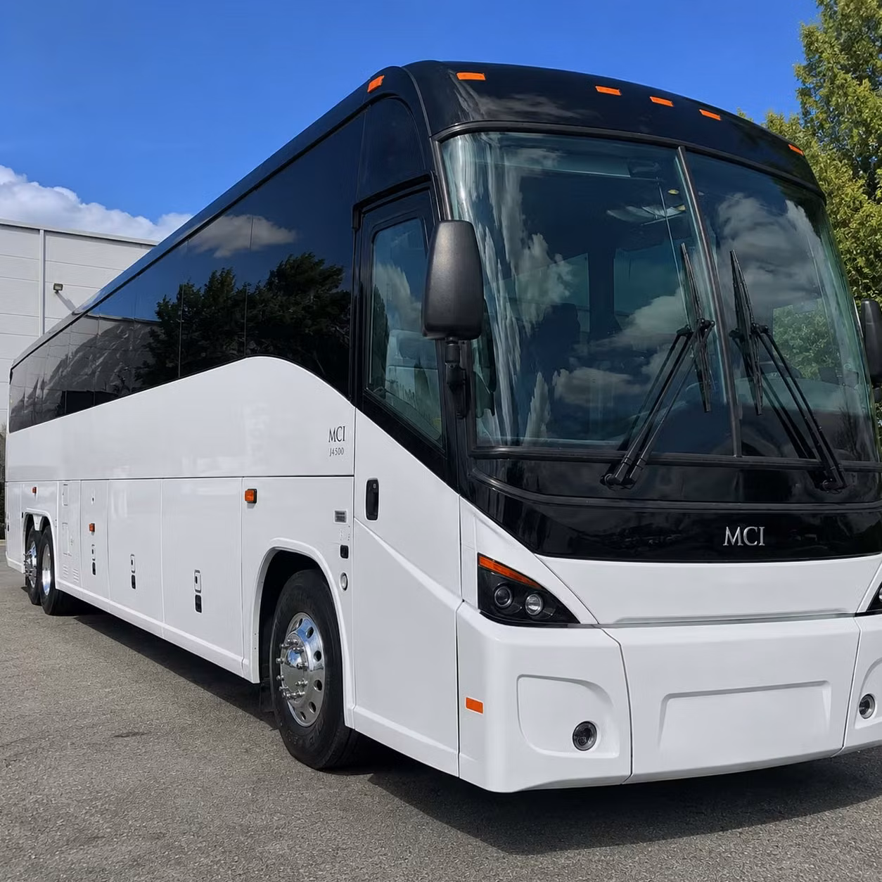 airport shuttle services for virginia beach teams flying through norfolk international
