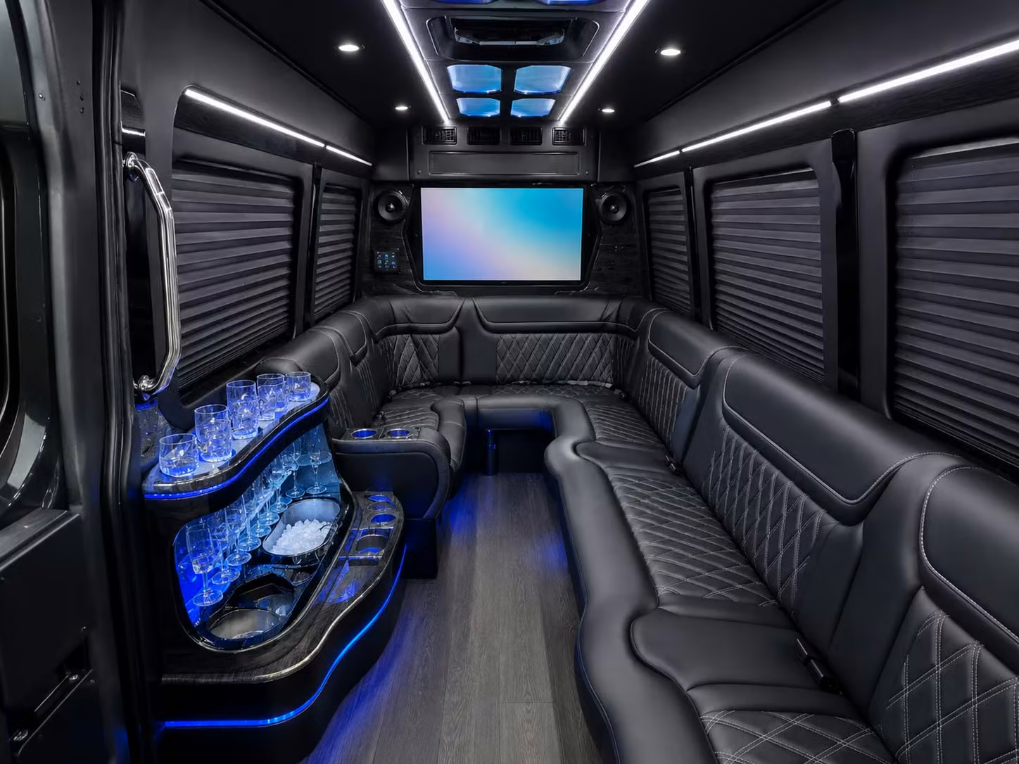 corporate event and team building bus rentals in virginia beach